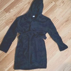NWOT boys fluffy soft robe size M
